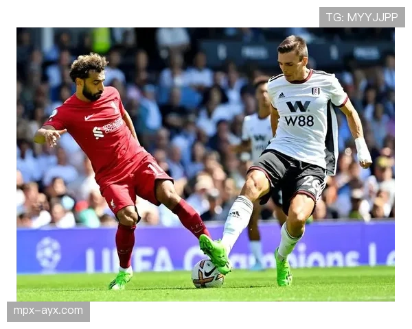 帕利尼亚对阵利物浦高节奏冲击下的拦截表现分析 帕利尼亚对阵利物浦高节奏冲击下的拦截表现分析