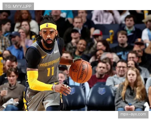 康利借无球跑动提升效率，改变灰熊进攻节奏